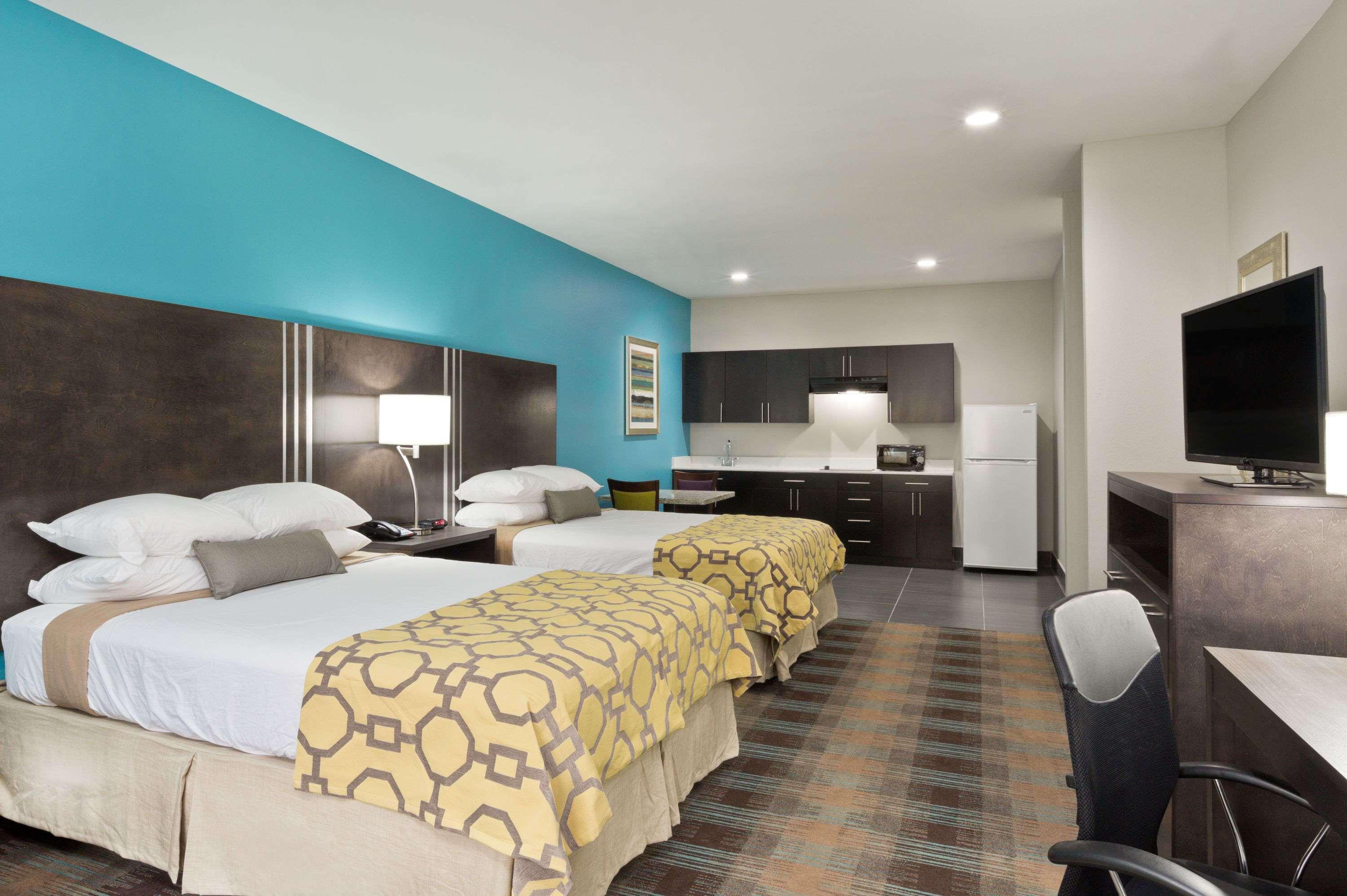 Baymont By Wyndham Bryan College Station Hotel Bagian luar foto