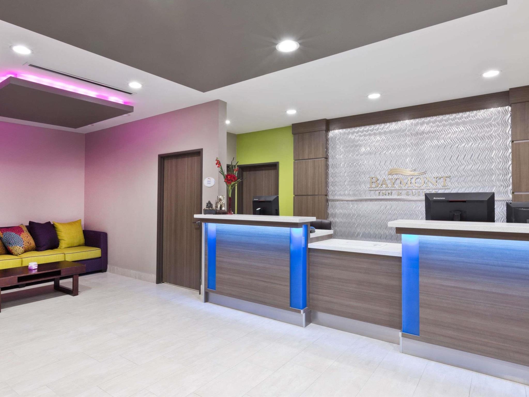 Baymont By Wyndham Bryan College Station Hotel Bagian luar foto